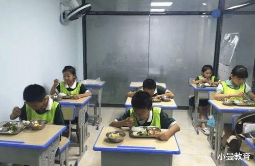 中小學(xué)課后服務(wù)全覆蓋 家長是否需額外付費引關(guān)注